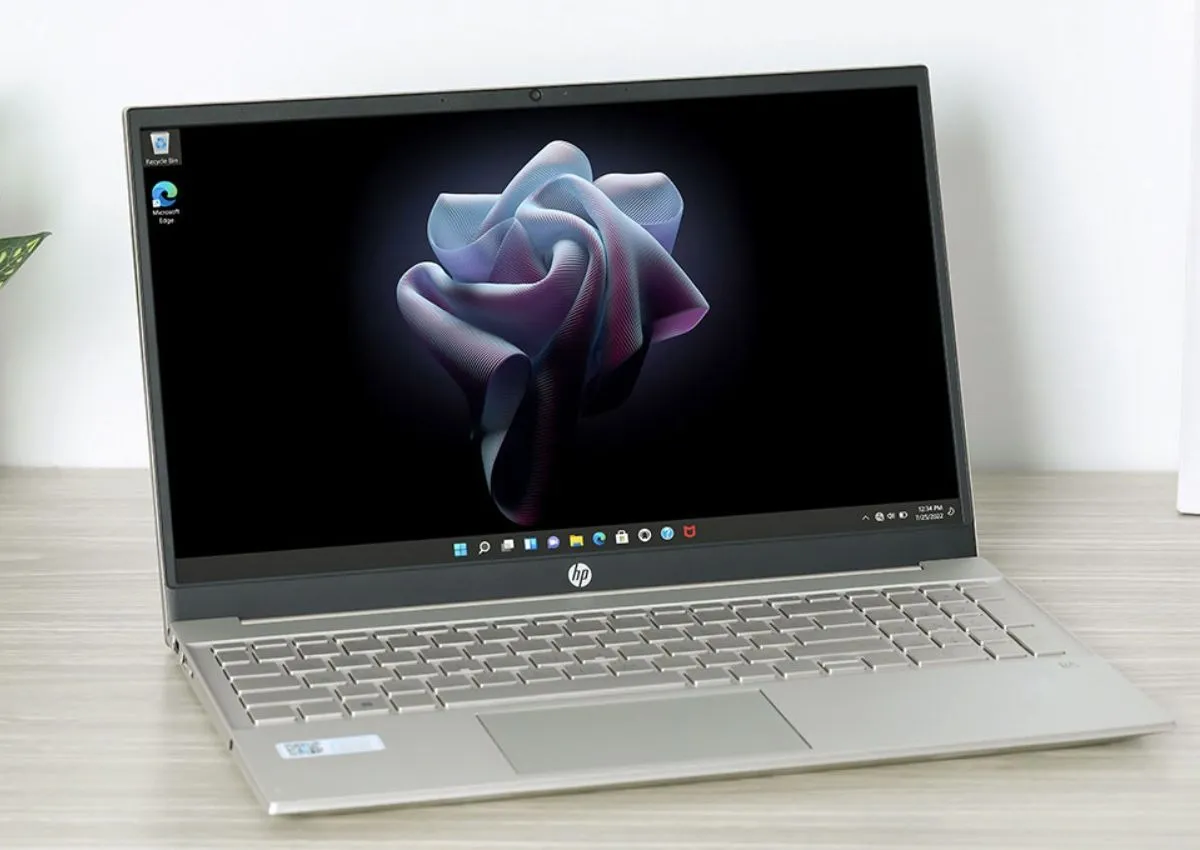 Màn hình 15.6 inch Full HD mang đến trải nghiệm hình ảnh tốt cho học tập