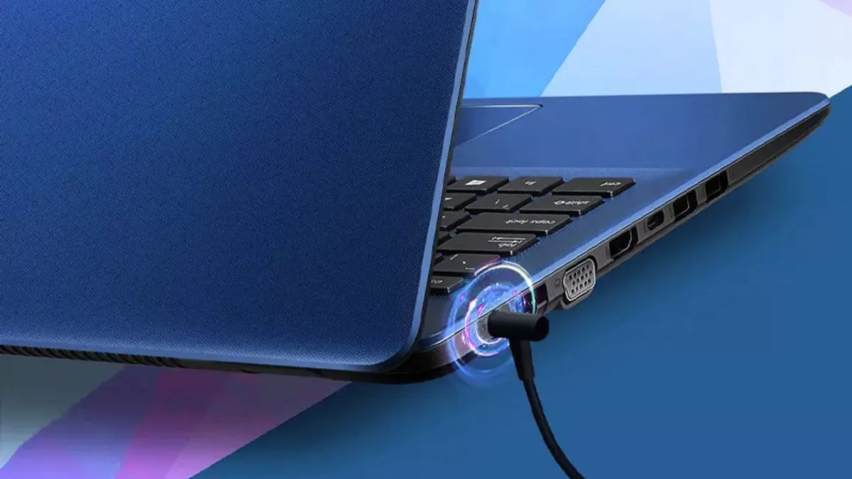 Mang laptop đến trung tâm sửa chữa uy tín