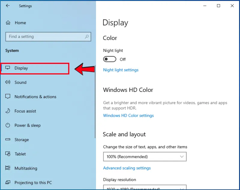 Lựa chọn mục Display trong phần System để bắt đầu cấu hình lại các thông số hiển thị