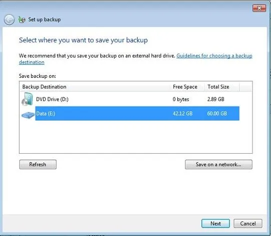 Lựa chọn vị trí lưu trữ an toàn cho bản backup trước khi cách reset máy tính win 7 như ban đầu