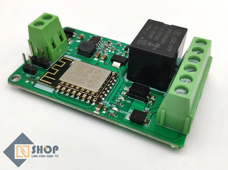 Mặt trước của mạch điều khiển wifi relay ESP8266 V12 với Relay 10A chất lượng cao
