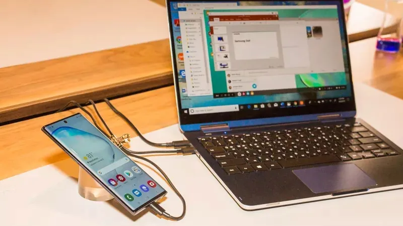 Giao diện ADB khi thực hiện lệnh fastboot trên máy tính