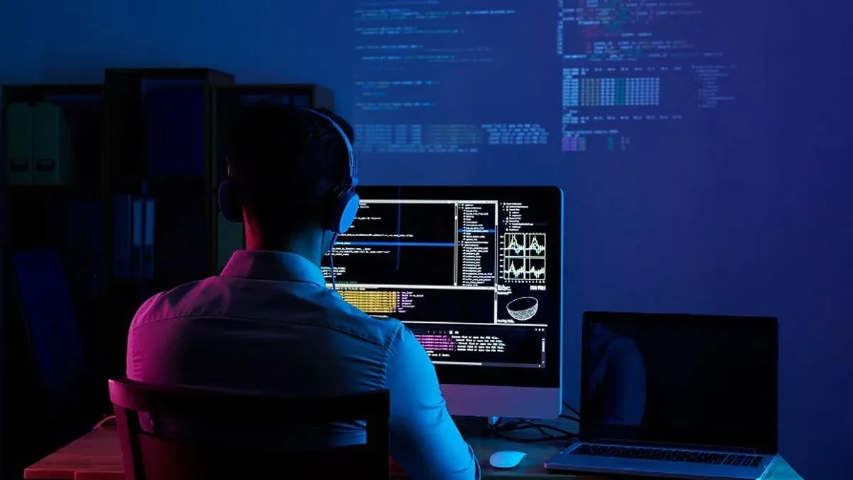 Chuyên ngành Lập trình web thuộc ngành Khoa học máy tính