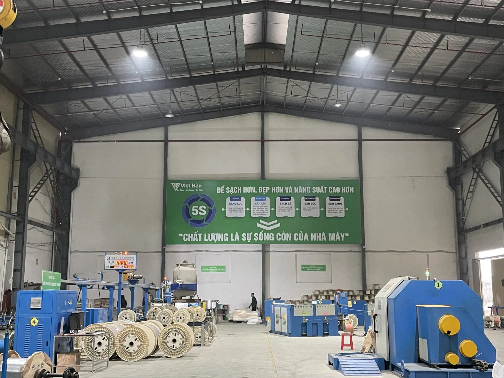 Quy trình sản xuất dây cáp mạng hiện đại