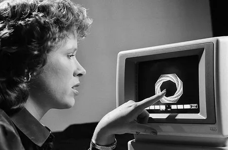 Máy tính HP 150 với công nghệ màn hình cảm ứng hồng ngoại