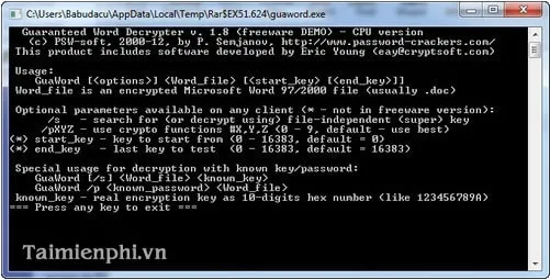 Giao diện dòng lệnh của Guaranteed Word Decrypter đang xử lý file