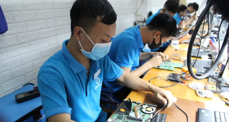 Khu vực sửa chuyên sâu dành cho các dòng máy khó