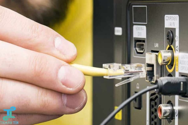 Sửa chữa trước khi quyết định thay cổng mạng LAN cho laptop