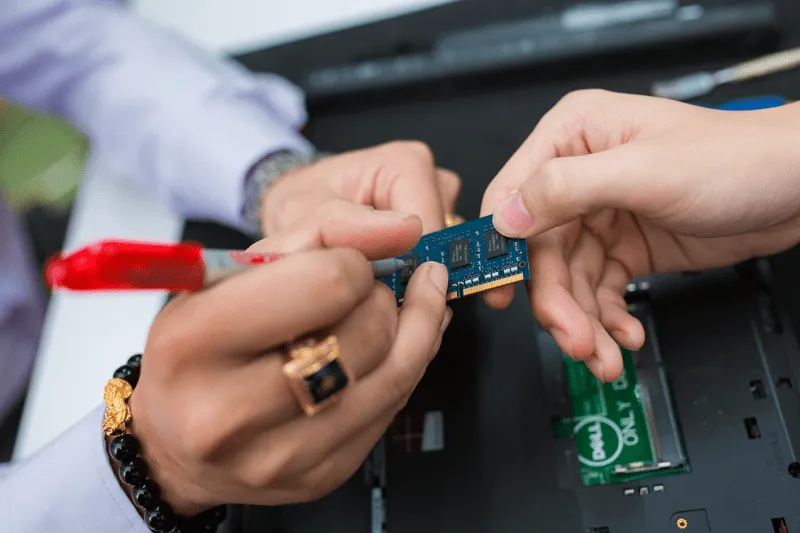 Ký nhận linh kiện sửa laptop