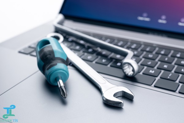 Sửa lỗi ổ cứng laptop bằng cách khắc phục phần cứng