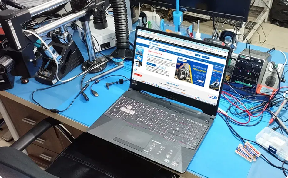 Dịch vụ thay màn hình laptop tại nhà chuyên nghiệp