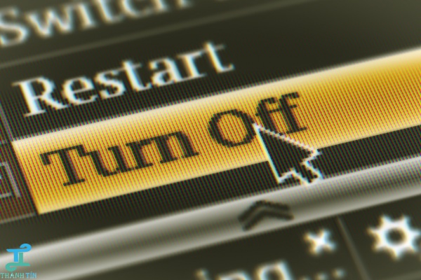 Tắt thiết bị và nguồn điện trước khi vệ sinh