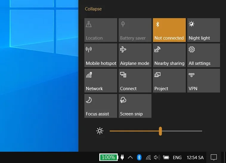 Thao tác nhấp chuột để kích hoạt trạng thái Bluetooth từ màu xám sang màu xanh