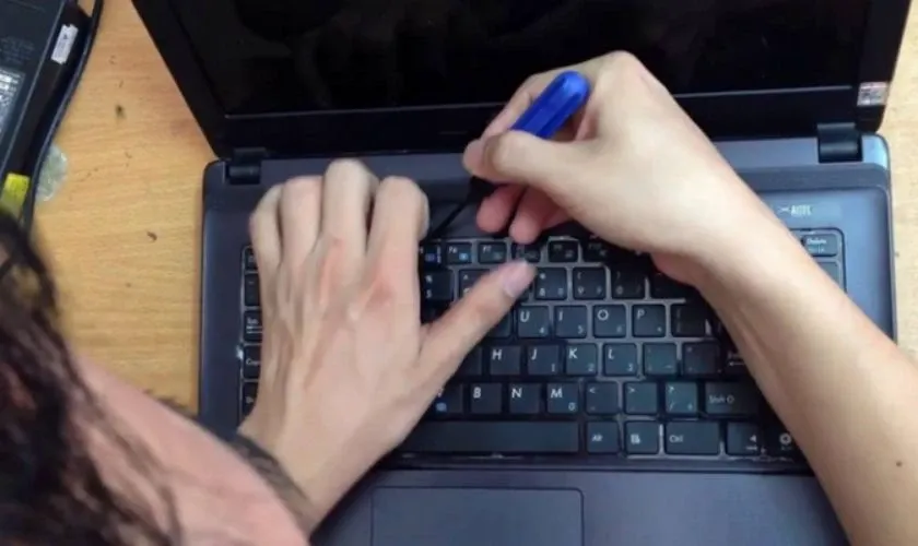 Cấu trúc nút phím laptop Dell