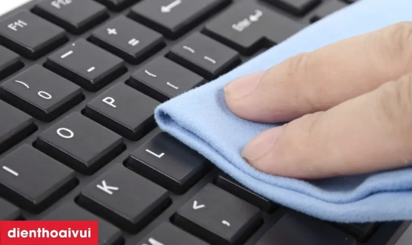 Cách bảo quản bàn phím Dell Inspiron