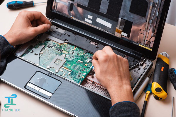 Thay thế linh kiện khi sử máy tính Quận 12