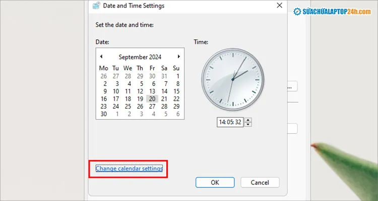 Tiến hành chọn Change calendar settings trong bảng điều khiển vùng