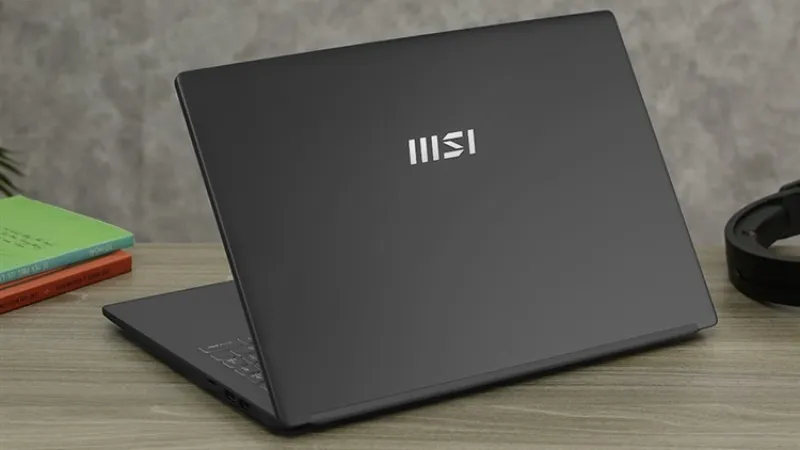 MSI Modern 15 B12MO thiết kế mỏng nhẹ chuyên nghiệp