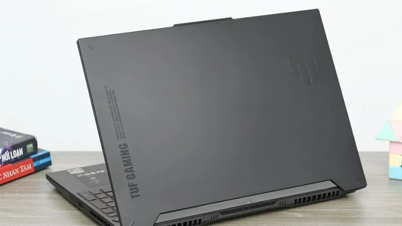 Asus TUF Gaming A15 FA507NV bền bỉ chuẩn quân đội