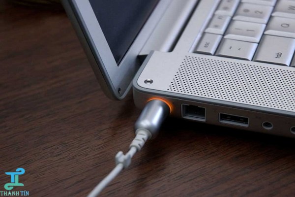 Hạn chế để pin bị nóng