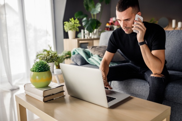 Tự sửa máy tính gặp nhiều khó khăn