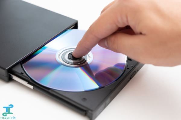 Làm sạch đầu đọc đĩa khi vệ sinh máy tính Quận 5