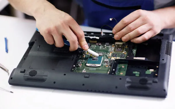 Vệ sinh và thay keo tản nhiệt chuyên sâu