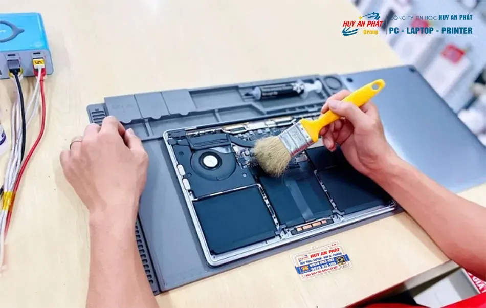 Dá»‹ch Vá»¥ Vá»‡ Sinh Laptop Táº¡i NhÃ 