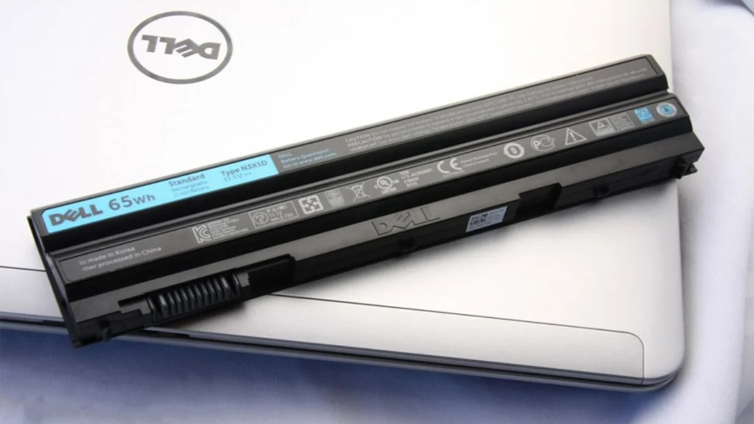 vừa sạc vừa dùng laptop có sao không với các loại pin laptop phổ biến