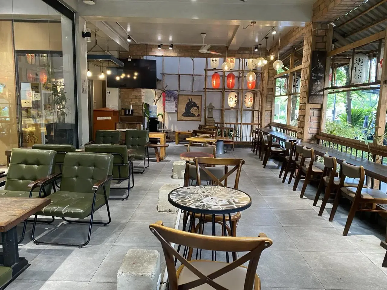 Bamos Coffee rộng rãi và thoáng mát (Nguồn: Internet)